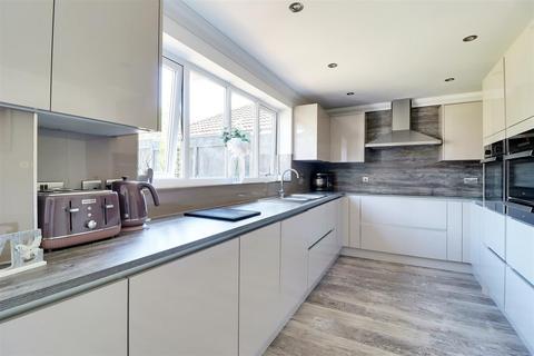 4 bedroom detached house for sale, Spindlewood, Elloughton