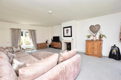 4 bedroom detached house for sale, The Cherries, Humberston DN36