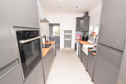 93 Lambert Road, Grimsby, DN32 0NR