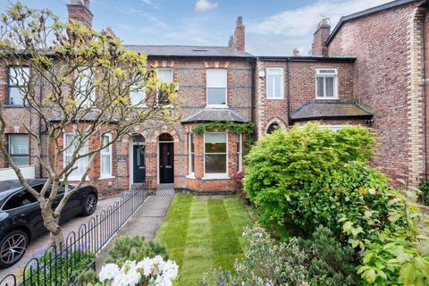 3 bedroom terraced house to rent, Albert Road East, Hale