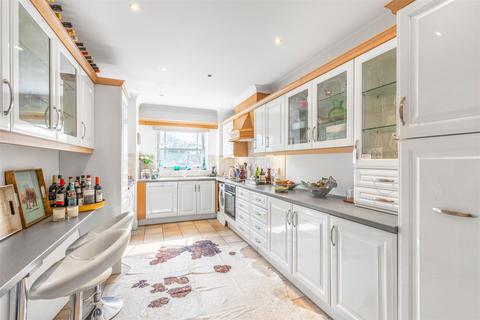 2 bedroom house to rent, Wyatt Drive, London, SW13