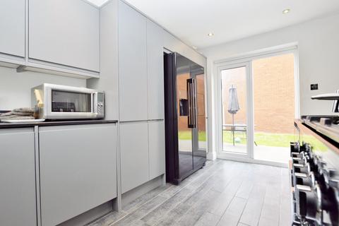 15 Wakerley Close, London, E6 5PS