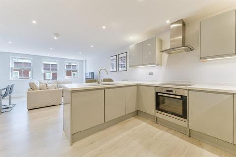 High Street - 2 bedroom flat for sale