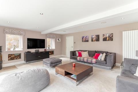 5 bedroom detached house for sale, White Wall Lane, Felliscliffe, Harrogate