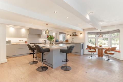 5 bedroom detached house for sale, White Wall Lane, Felliscliffe, Harrogate