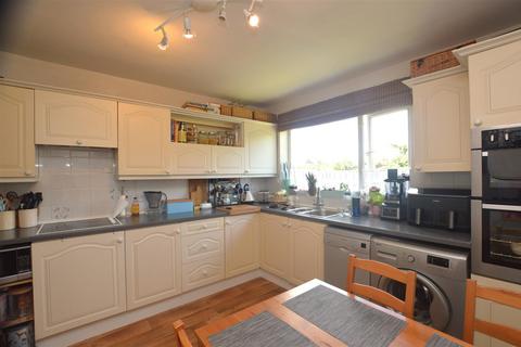 2 bedroom apartment for sale, Sycamore Road, Croxley Green