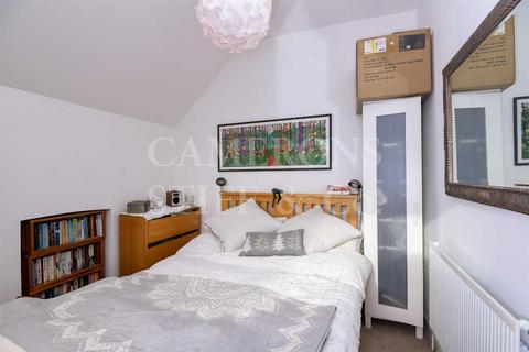 1 bedroom flat to rent, Victoria Road, Queen's Park, NW6