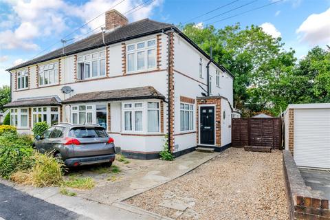 2 bedroom maisonette for sale, Kendor Avenue, Epsom