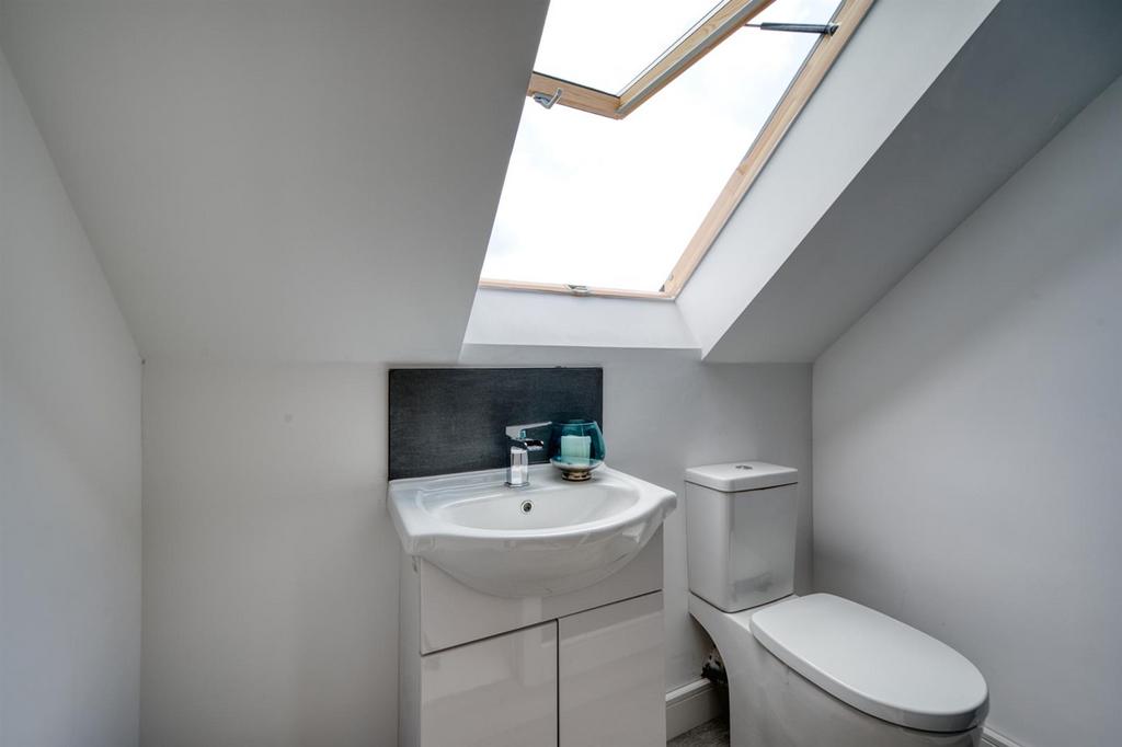 Top floor WC.jpg