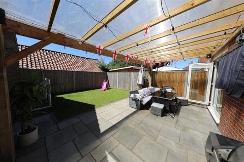 5 bedroom semi-detached house for sale, Glebe Farm, Greens Lane, Wawne, Hull