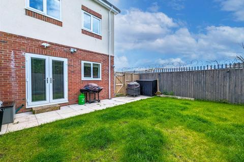 4 bedroom end of terrace house for sale, Bramblemeade, Off Hulme Road, Leigh