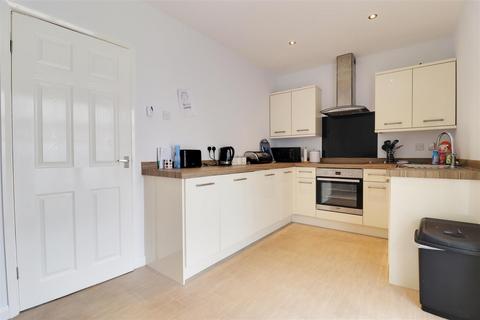 2 bedroom terraced house for sale, Northfield Avenue, Hessle