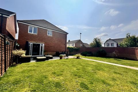 4 bedroom detached house for sale, Watts Drive, Shifnal