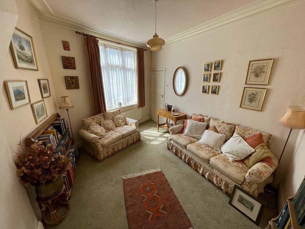 Sitting room new 1.jpg