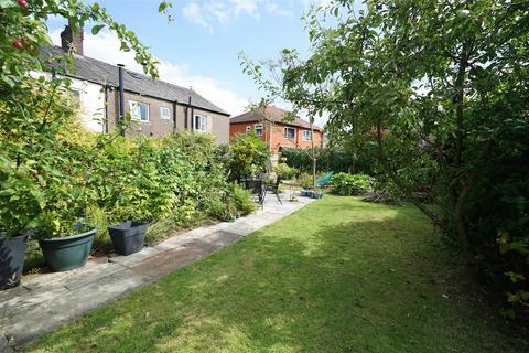 2 bedroom terraced house for sale, King Street, Westhoughton, Bolton