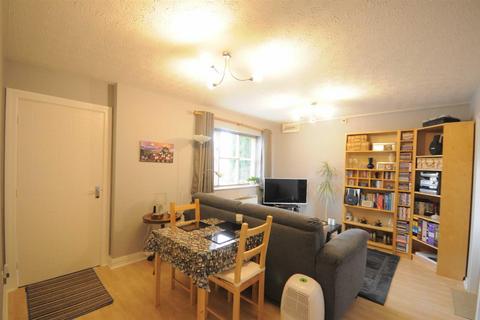 2 bedroom apartment for sale, Watersmeet Court, Stone