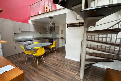 2 bedroom apartment to rent, Garendon Road, Harrimans Mill, Shepshed