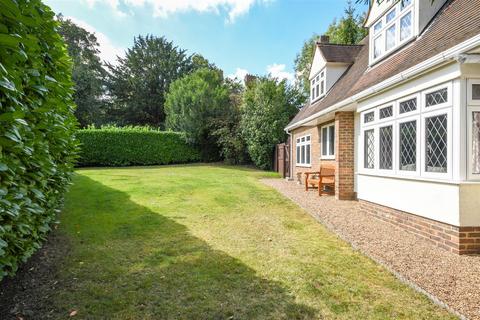 4 bedroom detached house for sale, Hall Lane, Shenfield, Brentwood