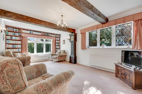 4 bedroom detached house for sale, Hall Lane, Shenfield, Brentwood