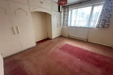 20 Whitby Avenue, Ingrave, Brentwood, CM13 3NT