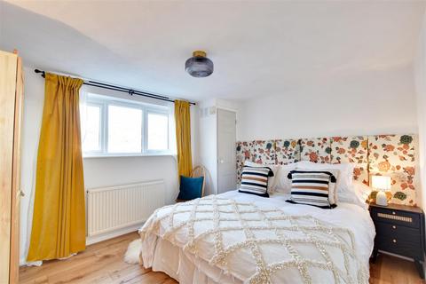 1 bedroom apartment for sale, Rock Channel Quay, Rye