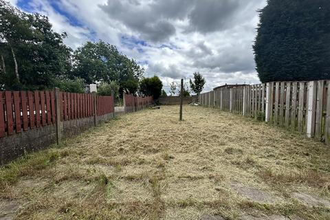 98 Fir Tree Avenue, Oldham, OL8 2PL