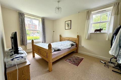 2 bedroom retirement property for sale, Stokes Mews, Newent GL18