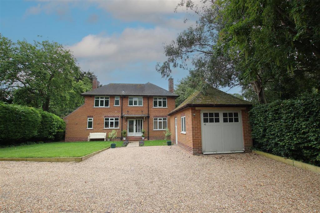 Eastgate, Hornsea 4 bed detached house for sale £499,950