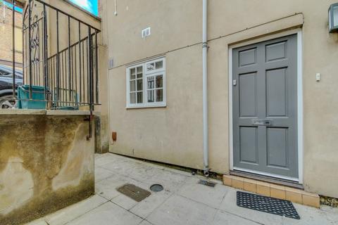 1 bedroom flat to rent, Lansdown Terrace Lane GL50 2JU