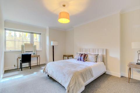 2 bedroom flat to rent, Lansdown Terrace GL50 2JU