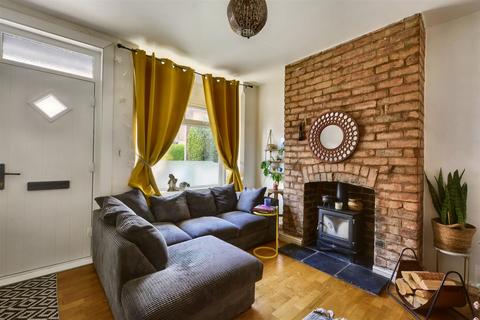 2 bedroom terraced house for sale, Victory Road, Beeston Rylands