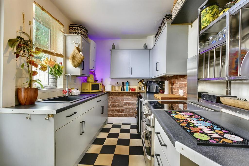 Kitchen 1.jpeg