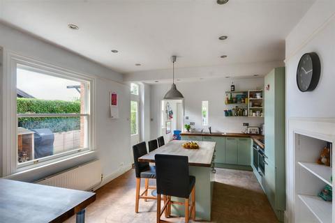 4 bedroom semi-detached house for sale, Park Road