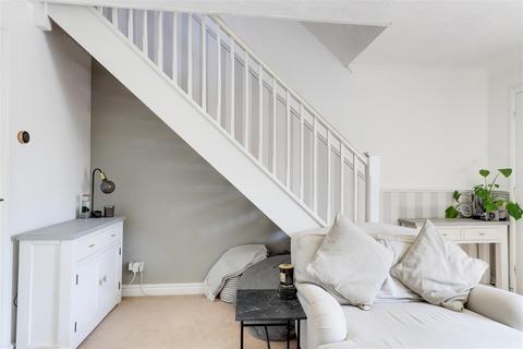 53 Clover Fields, Calverton, Nottingham, NG14 6PQ