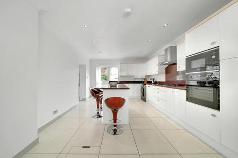 5 bedroom townhouse to rent, Woodfarrs, London SE5