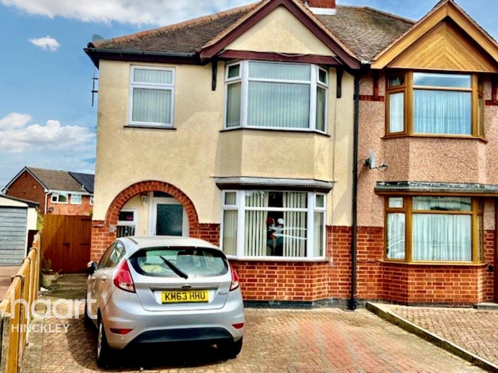 Hinckley LE10 3 bed semidetached house for sale £275,000