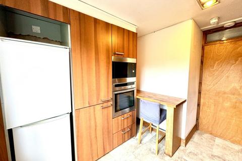 2 bedroom flat to rent, Caledonian Road, Kings Cross, London, N1