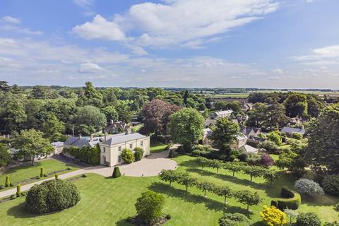 8 bedroom detached house to rent, Severalls, Hatherop Cirencester, Gloucestershire