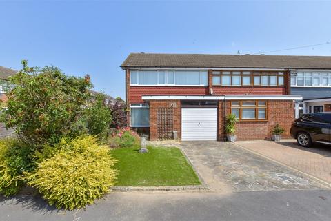 3 bedroom end of terrace house for sale, Fairlop Close, Hornchurch, Essex