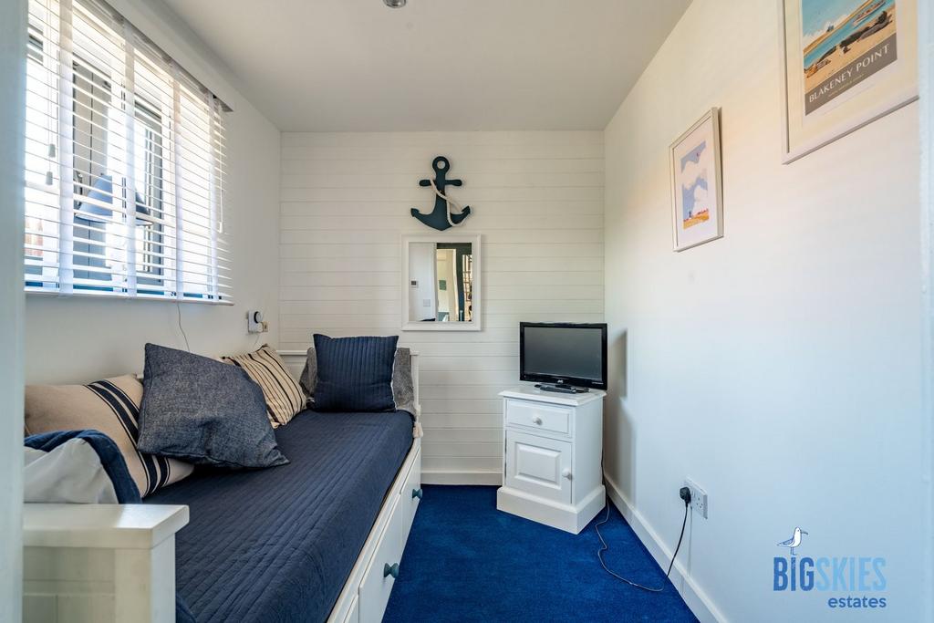 Downstairs Bedroom-Study