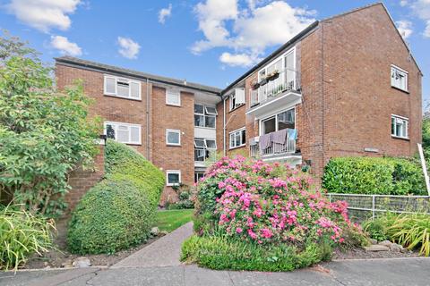 1 bedroom flat for sale, Newlands Crescent, East Grinstead, RH19