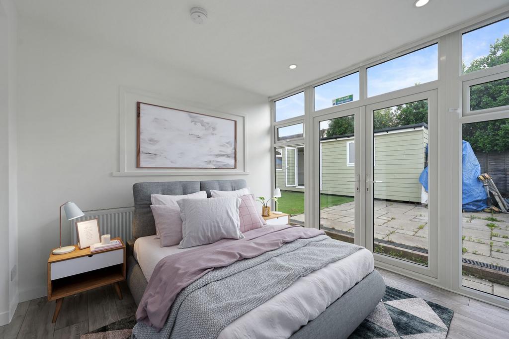 Clarkes Avenue, Worcester Park, KT4 1 bed in a house share to rent £