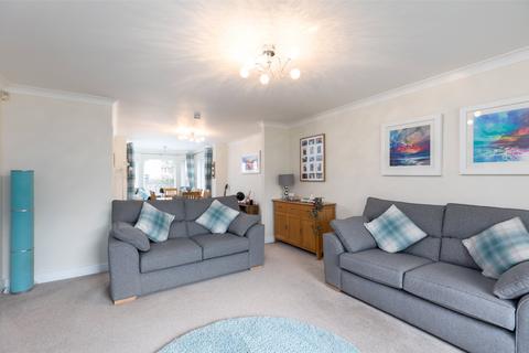 6 Almond Place, Huntingtowerfield, Perth, PH1 3FA