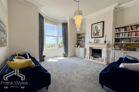 4 bedroom end of terrace house for sale, East Beach, Lytham