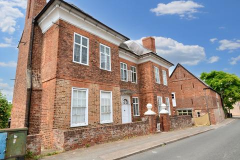 1 bedroom flat for sale, Culver Street, Newent