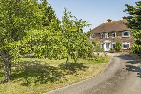 5 bedroom detached house to rent, Rye Street Cliffe ME3