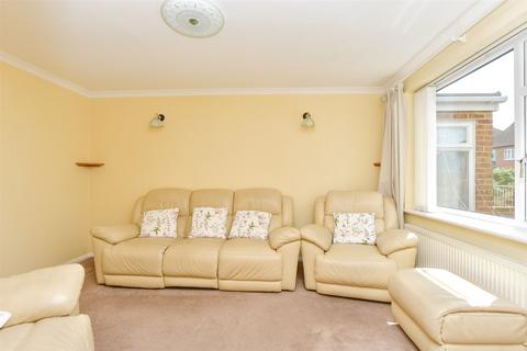 3 bedroom terraced house for sale, Hearne Close, Sittingbourne, Kent