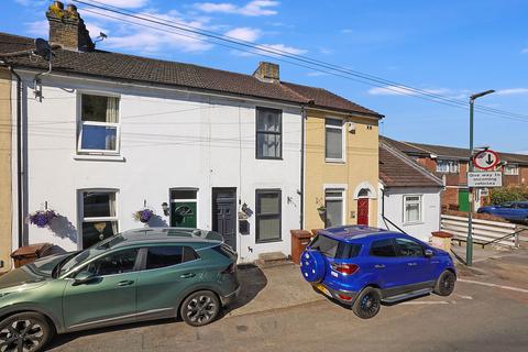 2 bedroom terraced house for sale, Beacon Road, Chatham, ME5