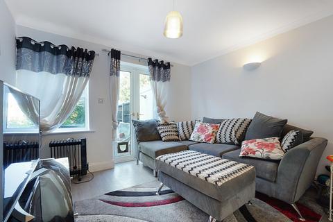 2 bedroom terraced house for sale, Beacon Road, Chatham, ME5