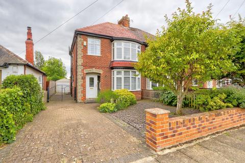 3 bedroom semi-detached house to rent, The Avenue, Stockton-On-Tees, TS19